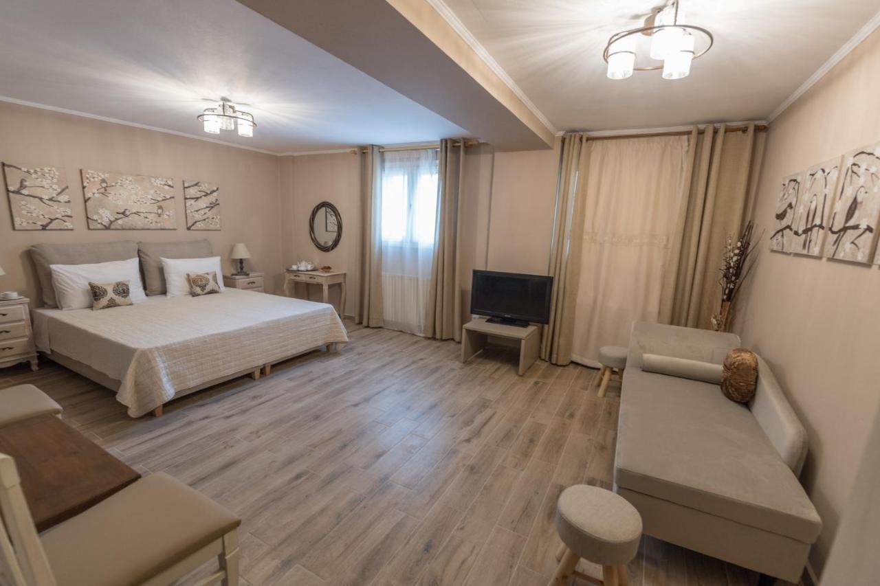 V. P. Place. Argostoli  Exterior photo