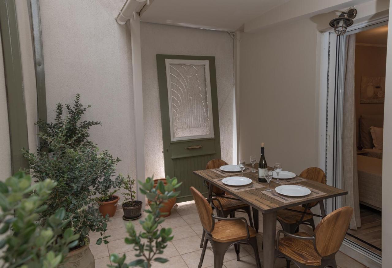 V. P. Place. Argostoli  Exterior photo